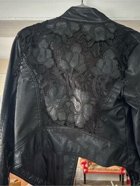 Floral lace back fake leather jacket